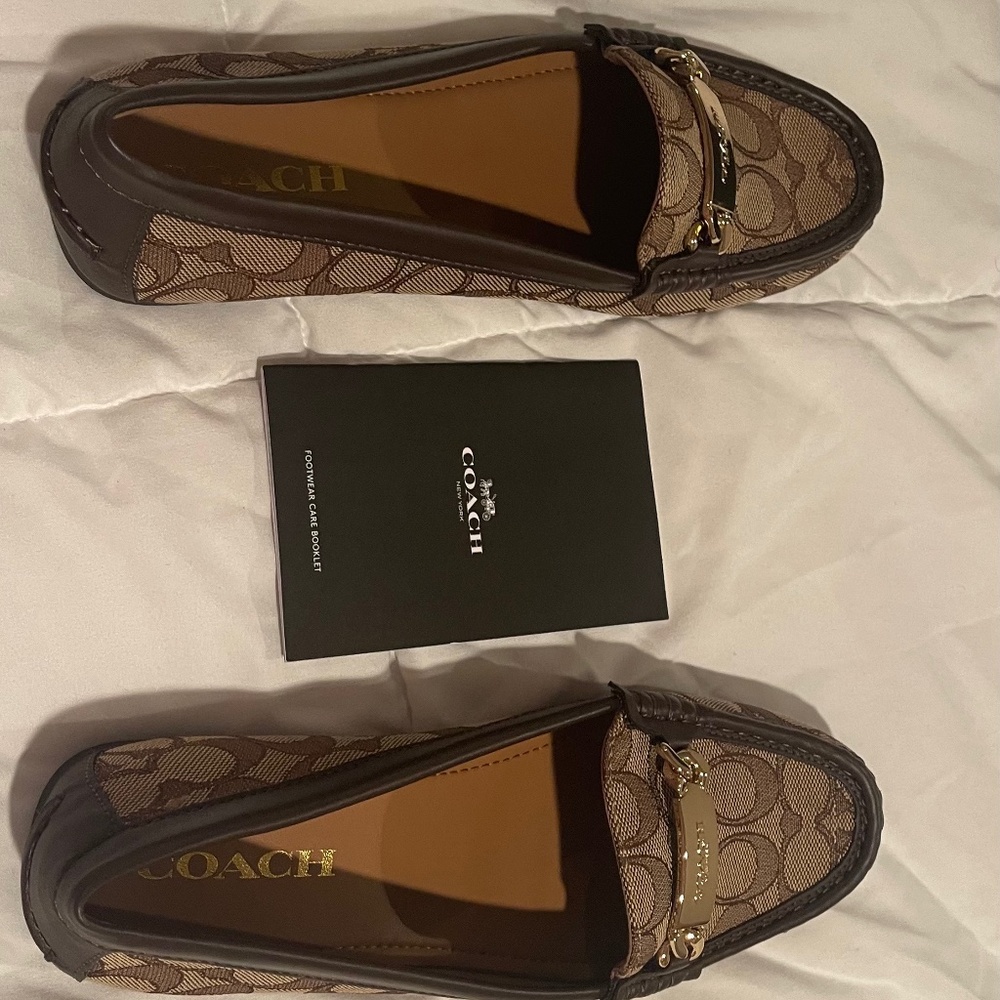Coach NWT Olive Outline Sig C Jacqrd Khaki-Chestnut